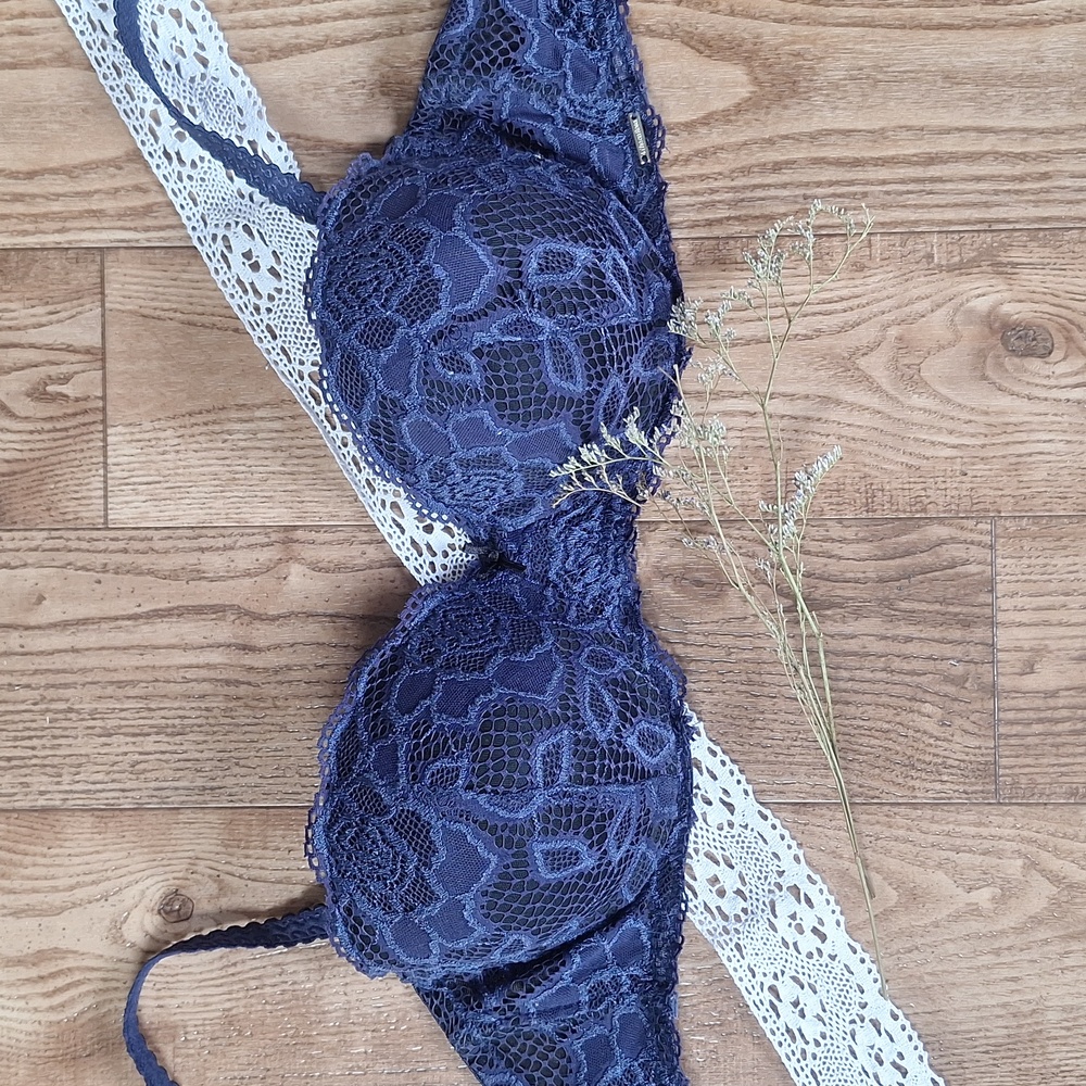 Navy Lace Bra 💙